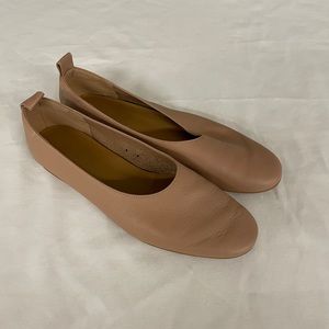 Everlane Italian leather flat